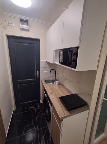 Apartament semidecomandat în Rogerius