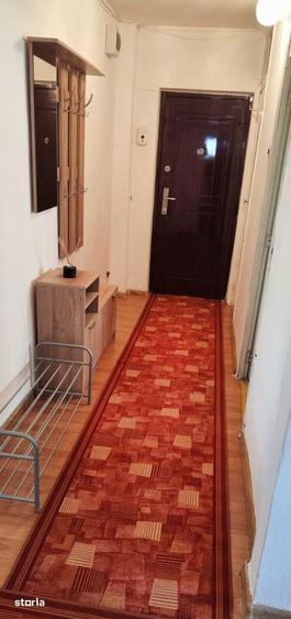 Apartament cu 2 camere, mobilat în Între Lacuri