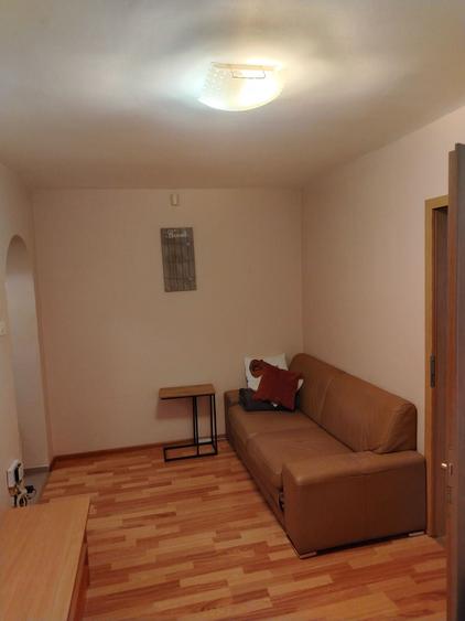 Apartament cu 2 camere nedecomandat în Intim