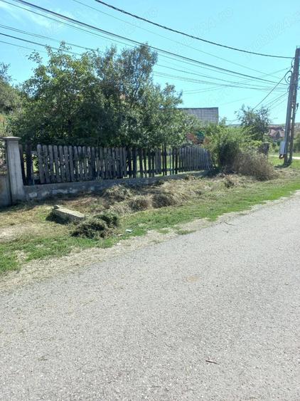 Teren de 1298 mp, în Sânpaul