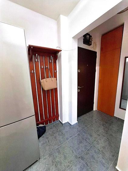 Garsonieră decomandată în Malu Roșu