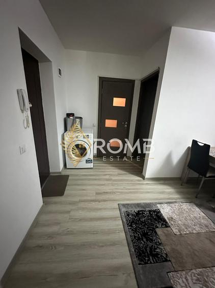 Garsonieră decomandată, mobilată în Florești