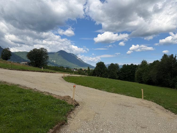 Teren Construcții intravilan de 1000 mp, în Râșnov