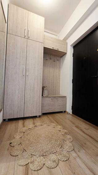 Apartament cu 2 camere semidecomandat, mobilat în Nord