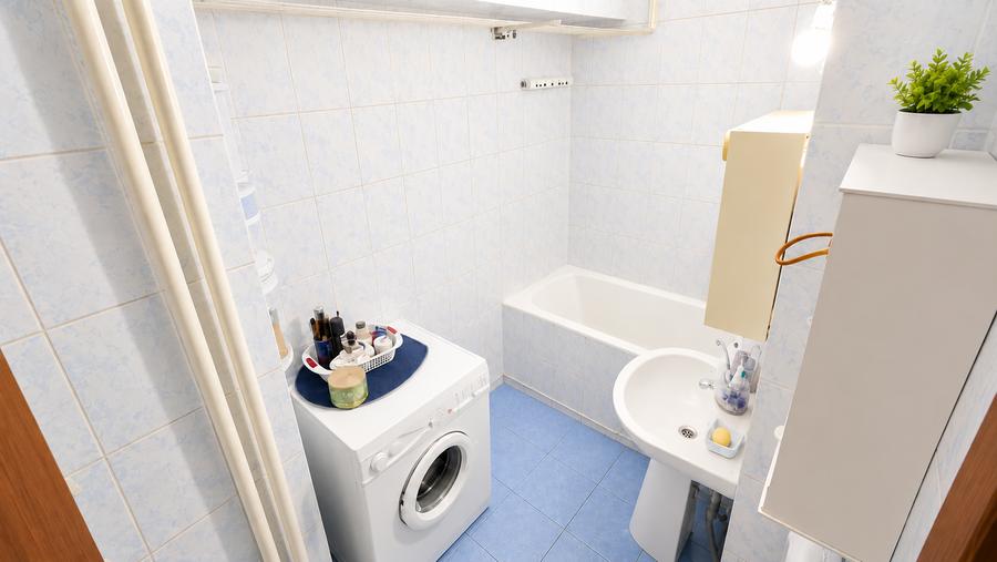 Apartament cu 4 camere decomandat în Iancului