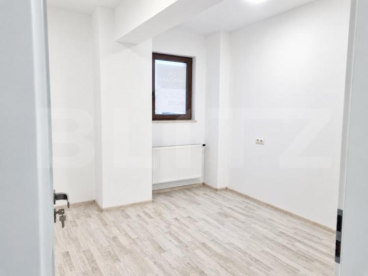 Apartament cu 3 camere decomandat în Independenței