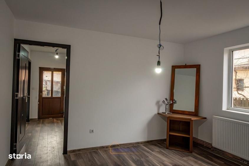 Casă cu 3 camere în Coman