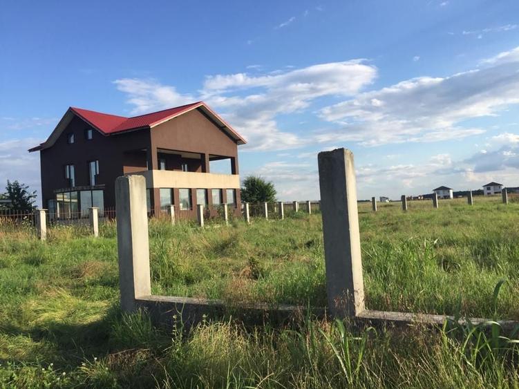 Teren Construcții intravilan de 800 mp, în Țegheș