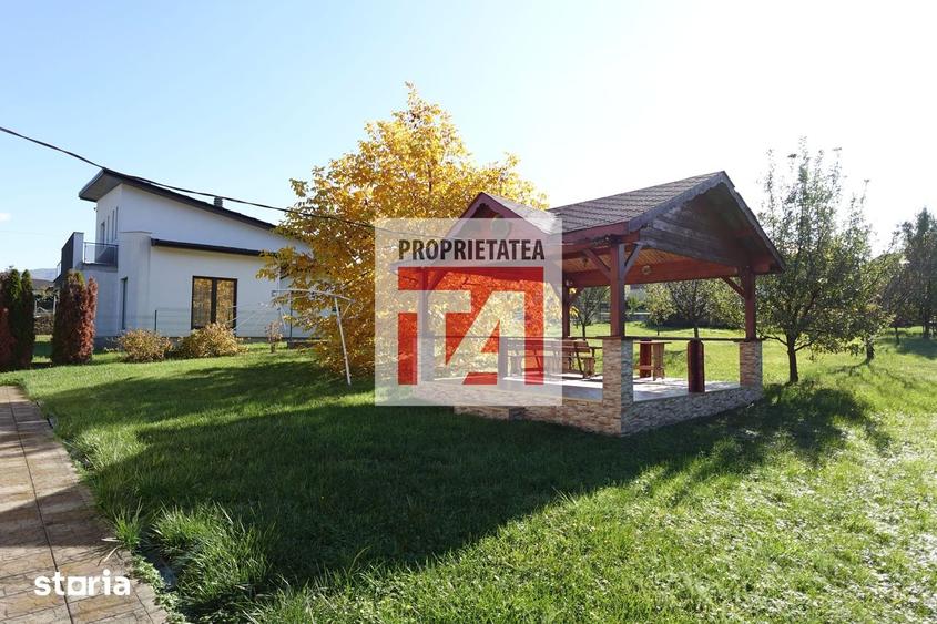 Casă cu 6 camere cu Teren 1500 Mp în Central