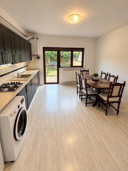 Apartament cu 3 camere semidecomandat în Nicolina