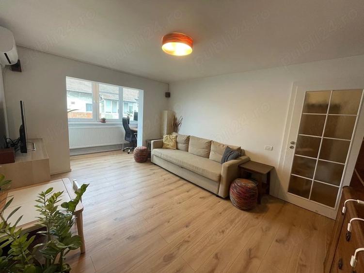 Apartament cu 2 camere semidecomandat în Girocului