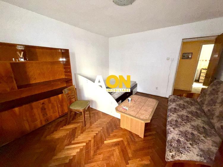 Garsonieră decomandată în Cetate