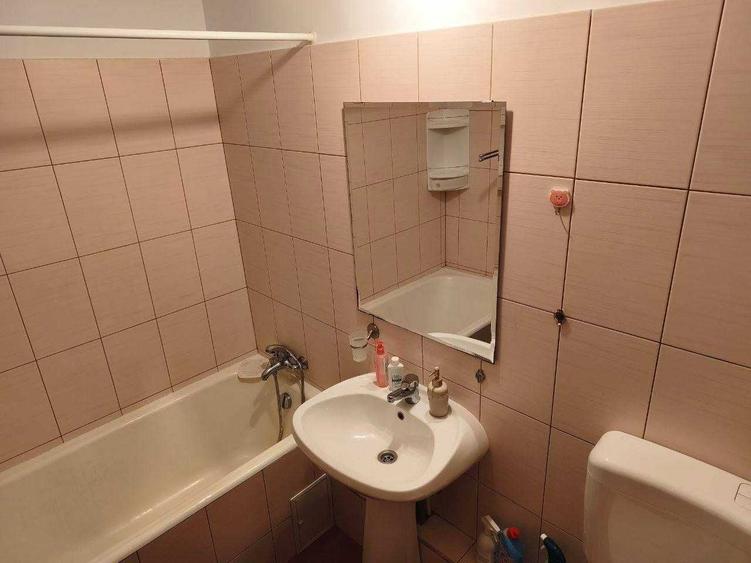 Apartament cu 2 camere decomandat în Muncii