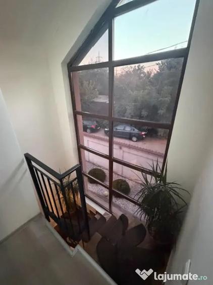 Casă cu 4 camere cu Teren 290 Mp în Lăpuș