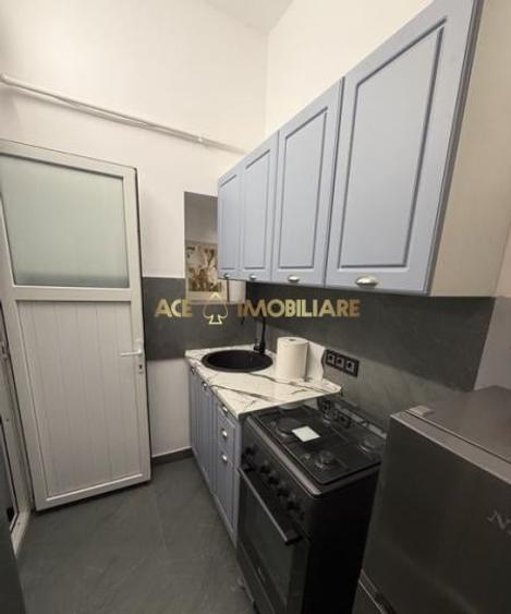 Apartament cu 2 camere semidecomandat, mobilat în Giurgiului