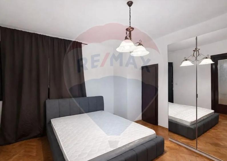 Apartament cu 3 camere decomandat, mobilat în Ștefan cel Mare