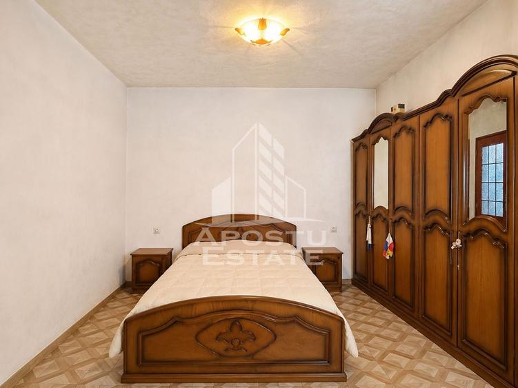 Apartament cu 2 camere decomandat, mobilat în Central