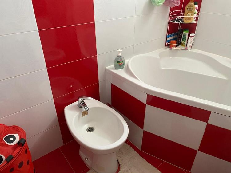 Apartament cu 3 camere decomandat în Ștrand
