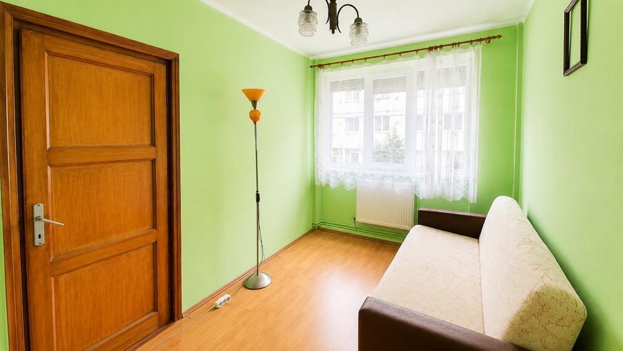 Apartament cu 2 camere semidecomandat în Semicentral