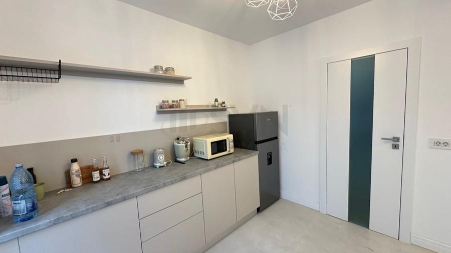 Apartament cu 4 camere decomandat, mobilat în Kiseleff