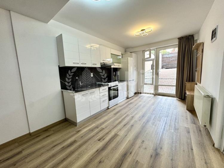 Apartament cu 2 camere semidecomandat, mobilat în Plopilor