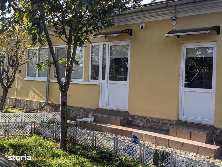 Casă cu 3 camere decomandat cu Teren 2000 Mp în Fărcașele