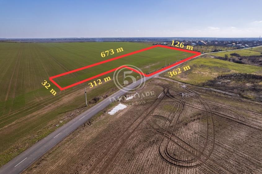 Teren Construcții intravilan de 80000 mp, în Frumușani