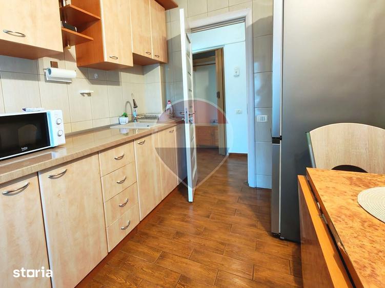 Apartament cu 3 camere în Tomis I