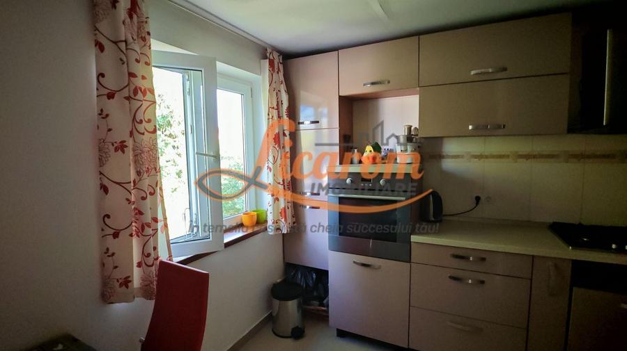 Apartament cu 2 camere decomandat, mobilat în Blumăna