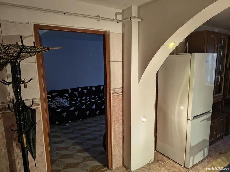 apartament 3 camere decomandat - 1