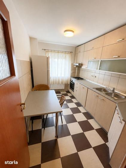 Apartament cu 3 camere decomandat în Crângași