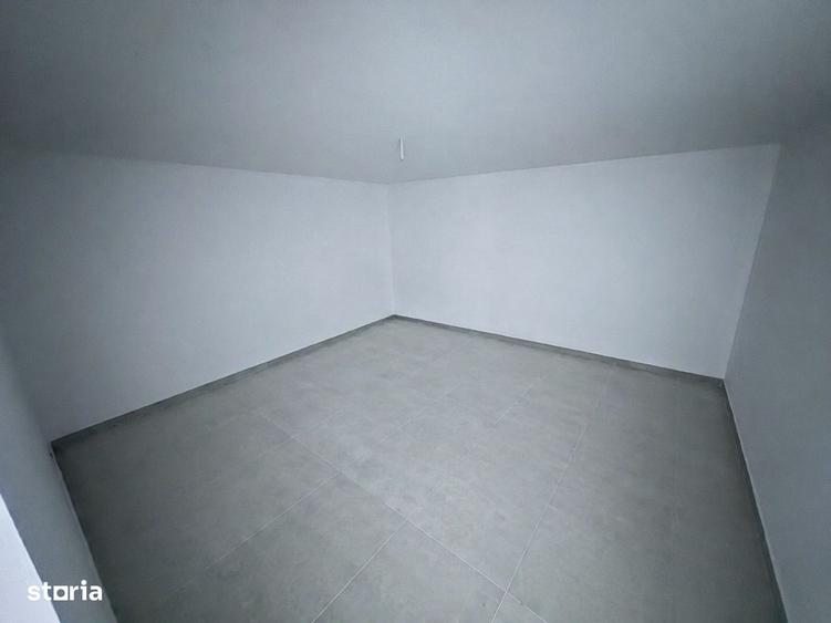 Casă cu 4 camere în Tomești