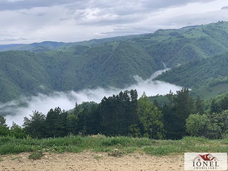 Casă individuală cu 3 camere cu Teren 84843 Mp în Săsciori