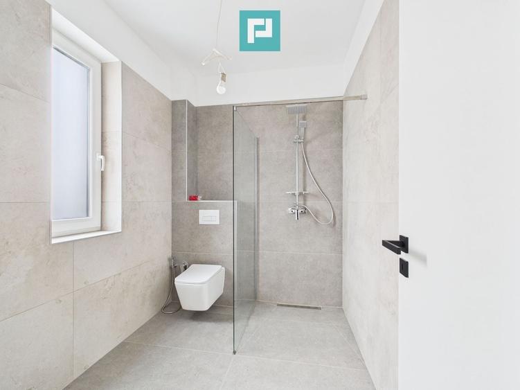 Duplex cu 5 camere cu Canalizare în Dumbrăvița