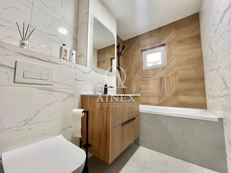 Apartament cu 4 camere decomandat în Complex Studențesc