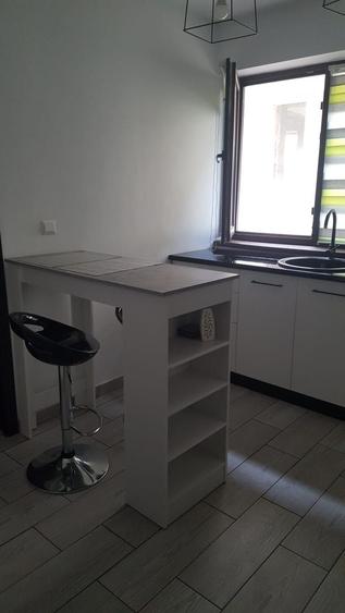 Apartament cu 2 camere decomandat în Granit