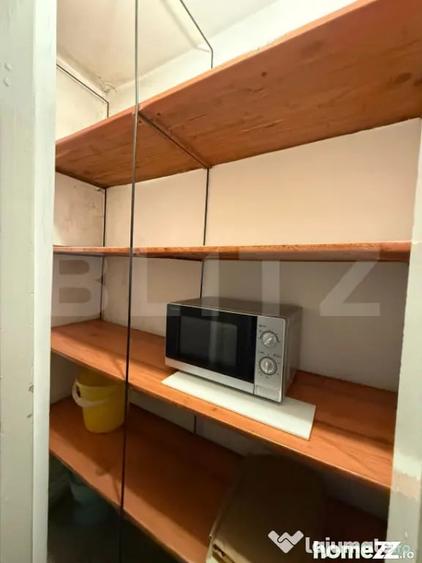 Apartament cu 3 camere semidecomandat în Est