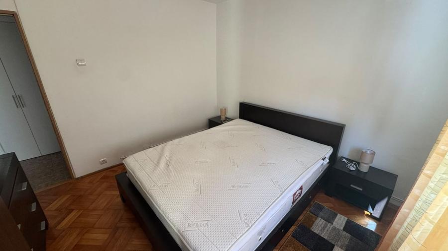 Apartament cu 3 camere decomandat, mobilat în Ștrand