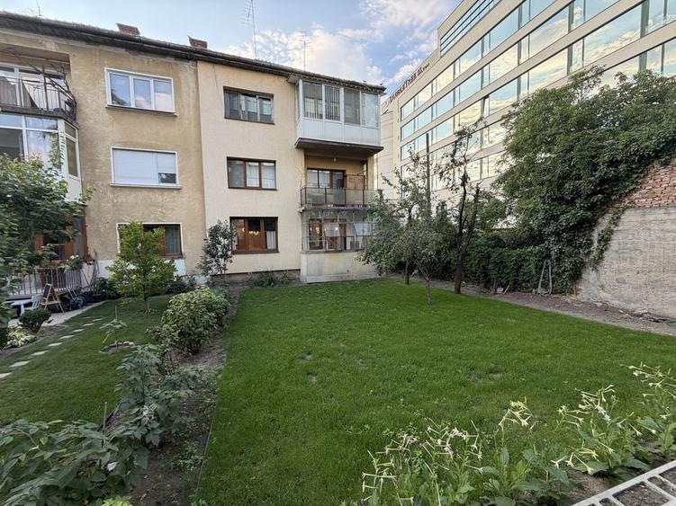 Apartament cu 3 camere în Ultracentral