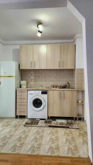 Apartament cu 3 camere decomandat în Valea Muscelului