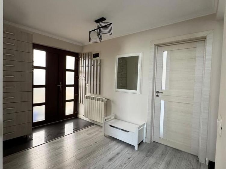 Casă individuală cu 4 camere cu Teren 465 Mp în Ipotești