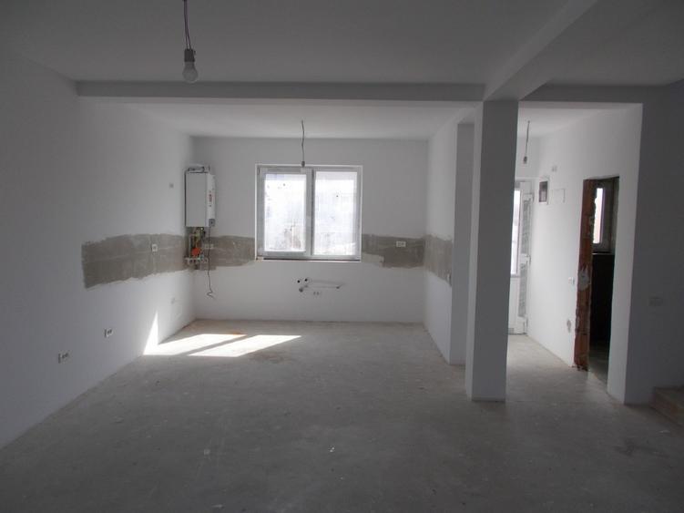 Duplex cu 4 camere cu Teren 287 Mp în Moșnița Nouă