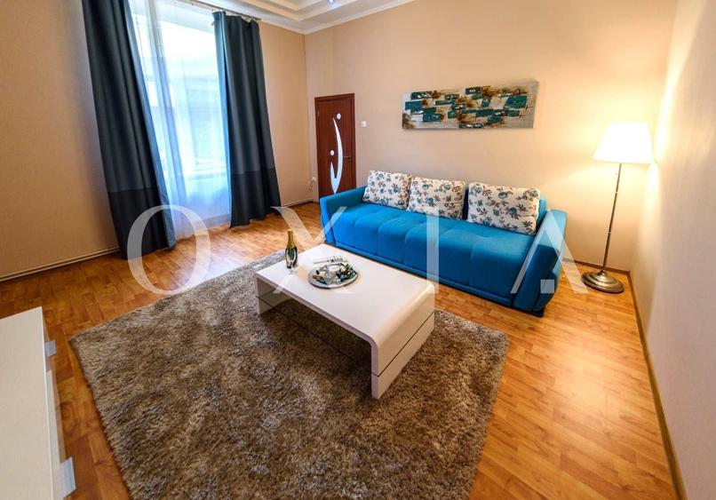 Apartament cu 2 camere semidecomandat, mobilat în P-ța Unirii
