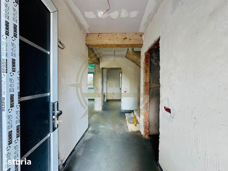 Casă cu 5 camere cu Teren 280 Mp în Crevedia