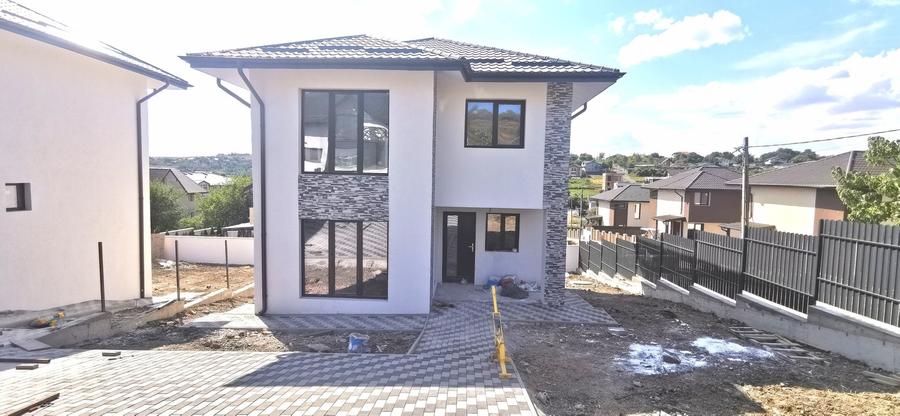 Casă cu 4 camere cu Teren 330 Mp în Bucium