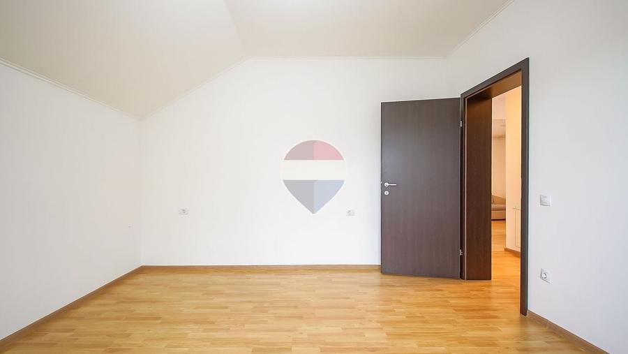 DE VANZARE | 3 CAMERE | CRISTIAN | 72 MP | LOC PARCARE | - 8