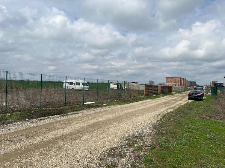 Teren Construcții intravilan de 539 mp, în Tunari