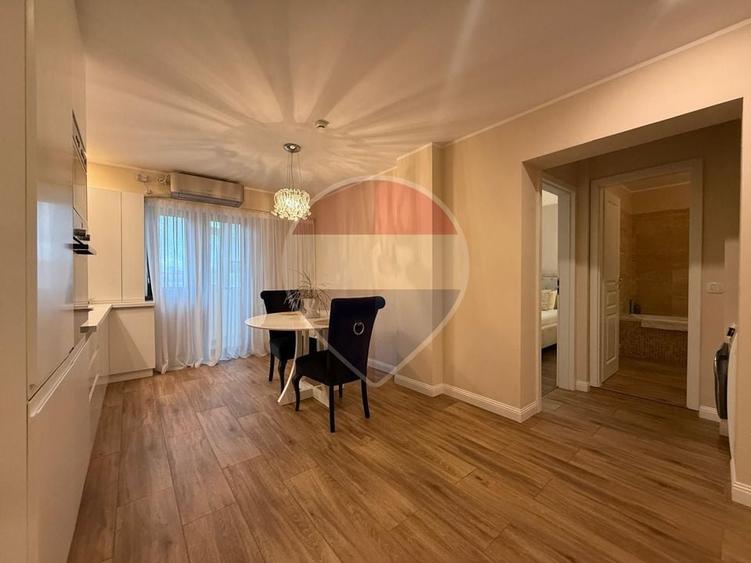Apartament cu 2 camere decomandat, mobilat în Faleza Nord