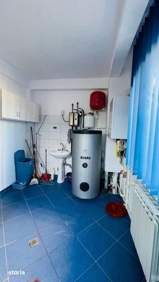 Casă cu 5 camere cu Canalizare în Central