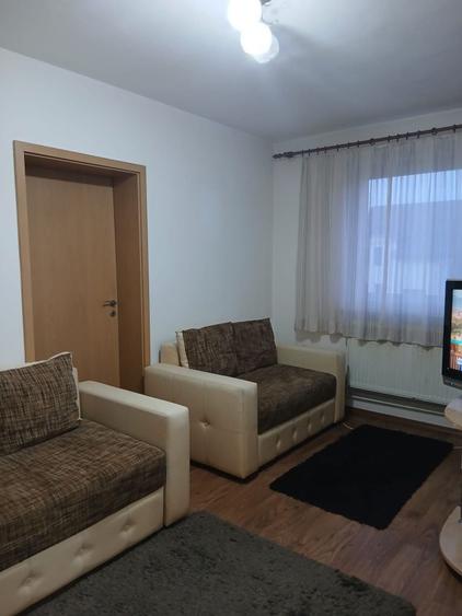 Apartament cu 2 camere semidecomandat în Țiglari